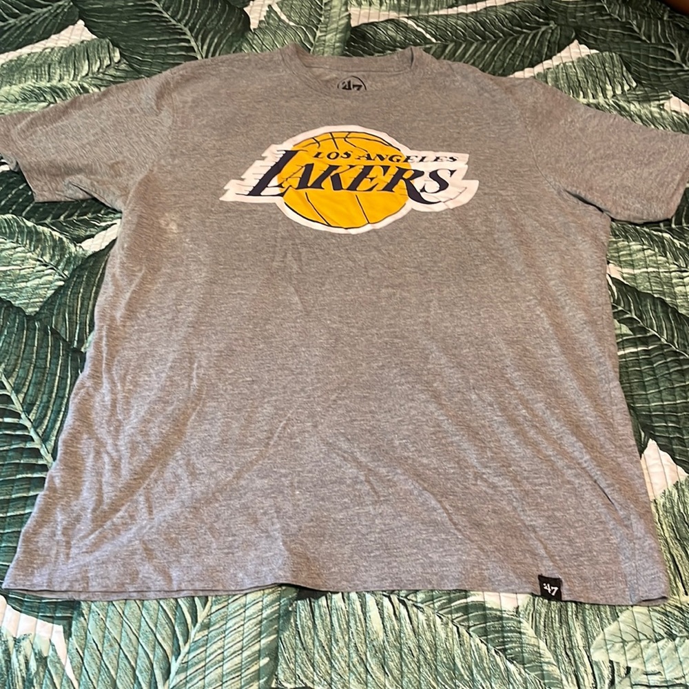 Gray Lakers T-Shirt Size M